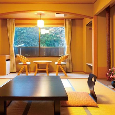 Bergtour Marukita Hotel Hakuba Bagian luar foto