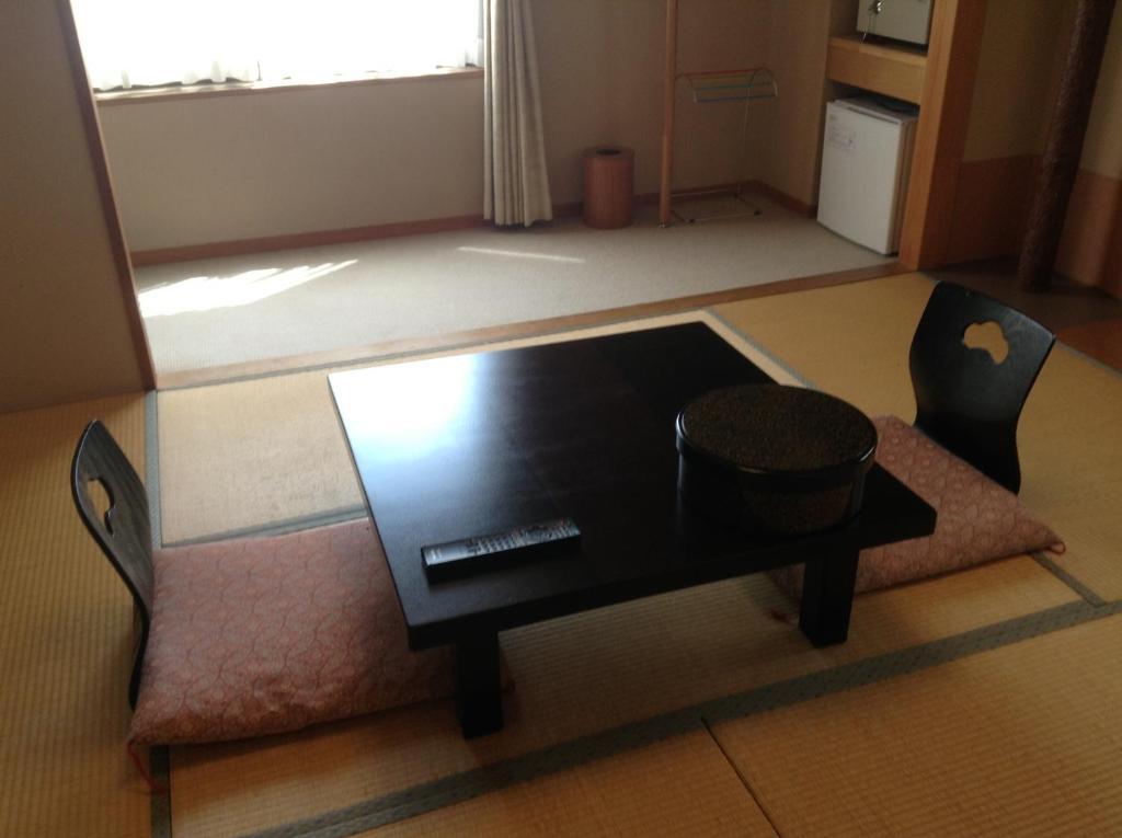Bergtour Marukita Hotel Hakuba Bagian luar foto
