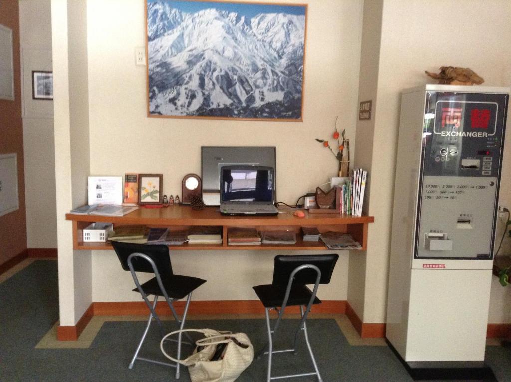 Bergtour Marukita Hotel Hakuba Bagian luar foto