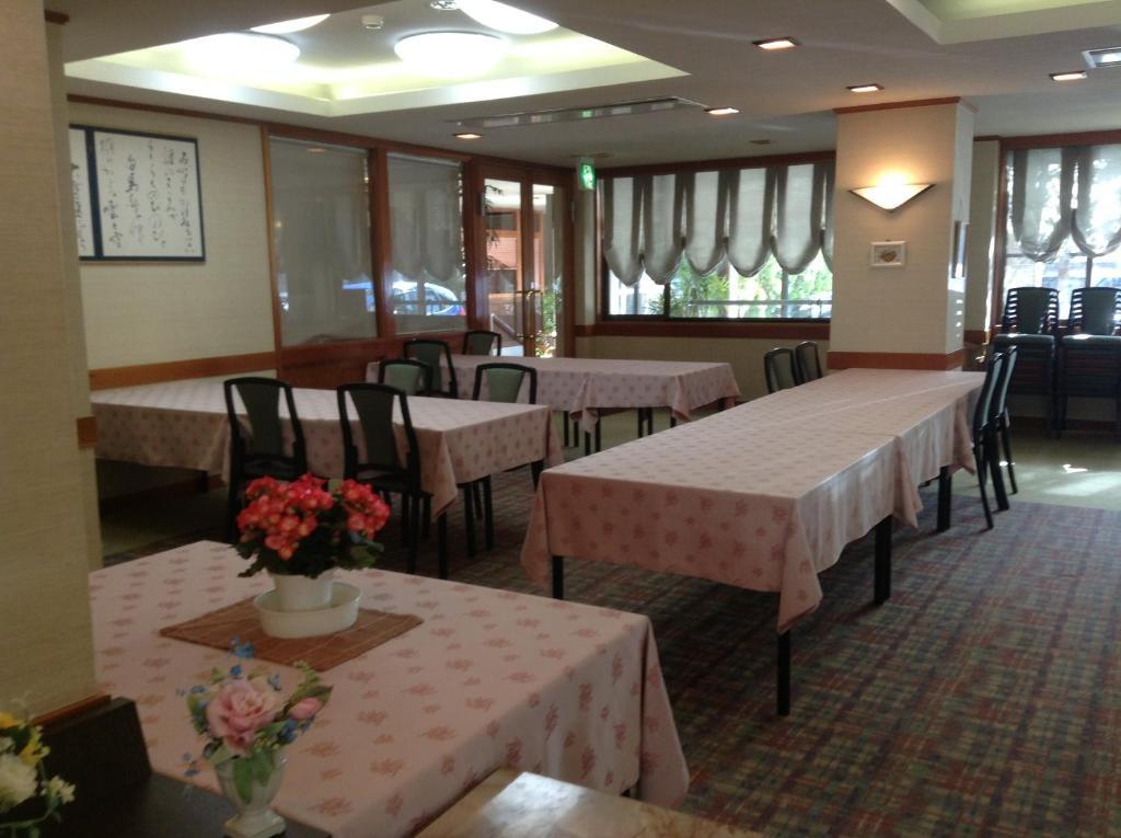 Bergtour Marukita Hotel Hakuba Bagian luar foto